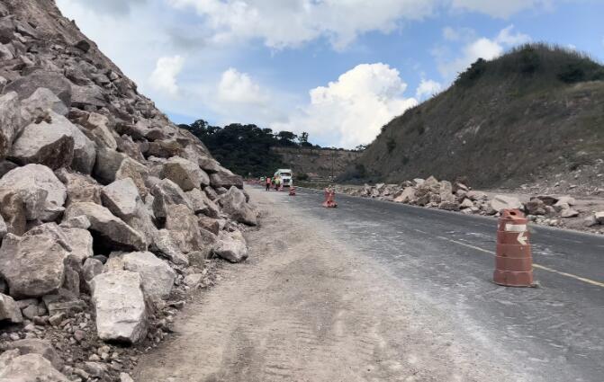 墨西哥首都通往地震震中地区主干道基本恢复