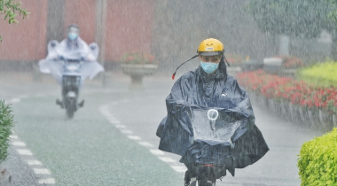 暴雨+强对流预警 福建广东等地局部有雷暴大风