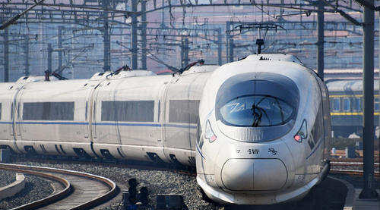 京广铁路将停运62趟列车 部分高铁将晚点