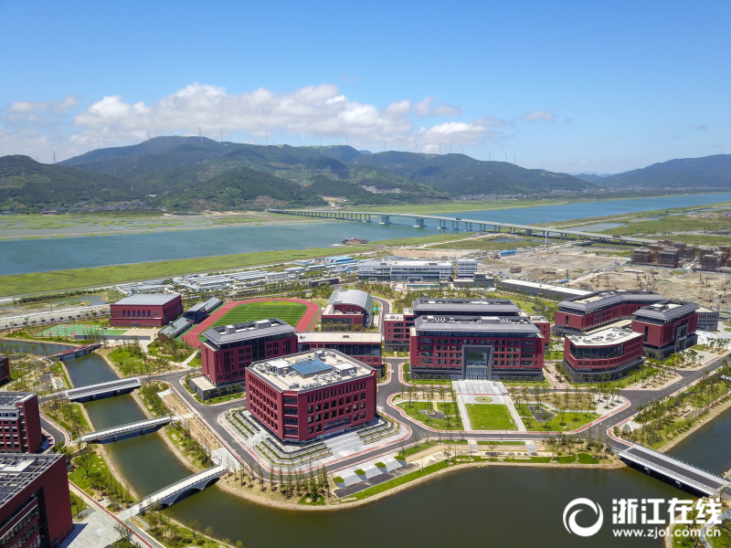 据悉,宁波大学梅山校区将于今年9月正式投入使用,届时海洋学院