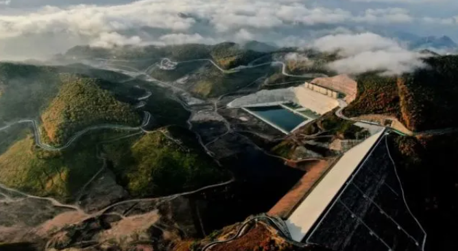 世界最大抽水蓄能电站投产发电
