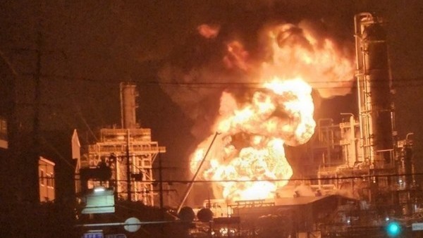 韩国一炼油厂大爆炸致1死9伤